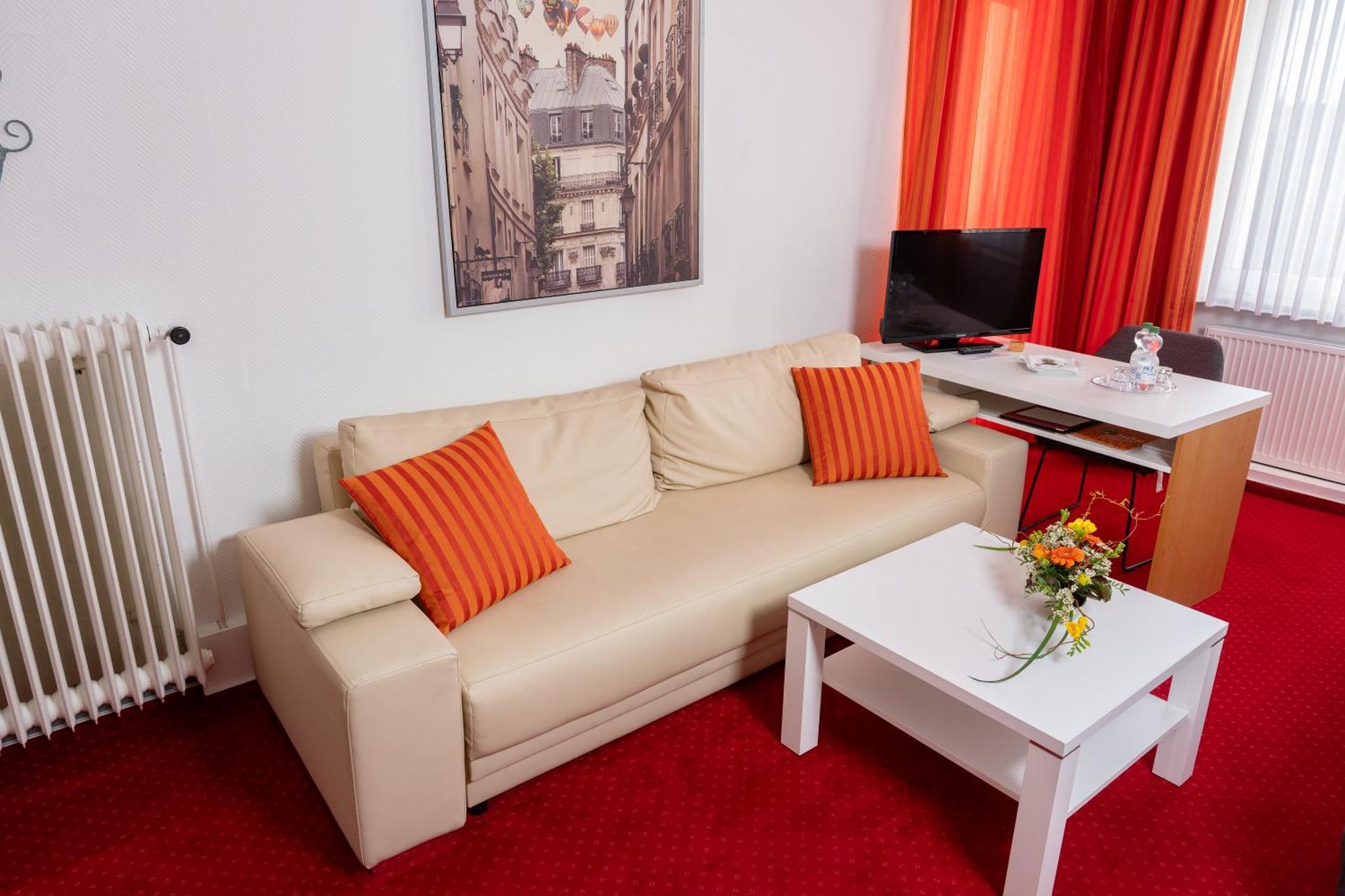 Alpha Hotel 3*